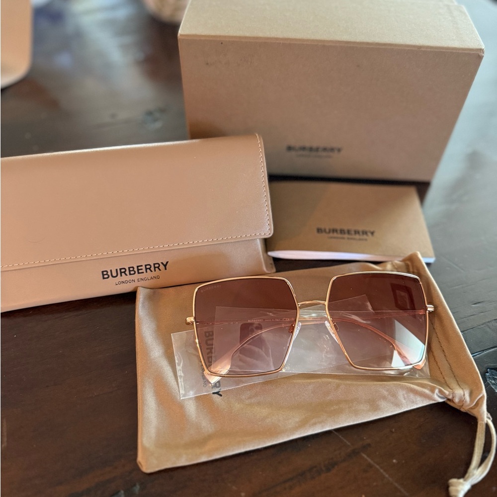 Burberry Daphne Women's Sunglasses - Gold Frame with Brown Lenses